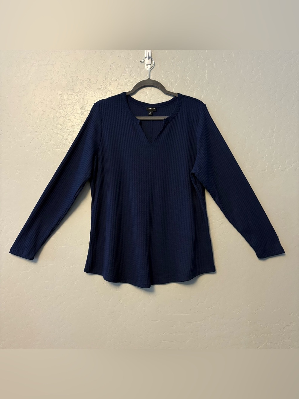 Torrid deep blue navy waffle knit long sleeve top size 2
